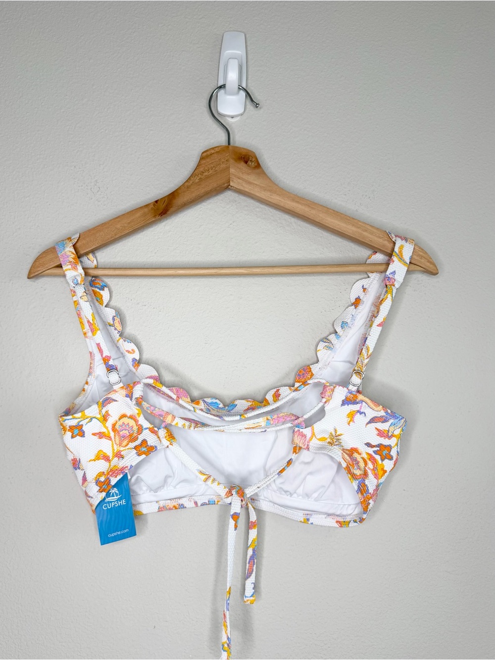 CUPSHE Floral High Waist Bikini Set in White Multicolor Floral Print Size Medium - Picture 7 of 10